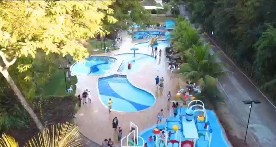 APÊ LINDO ALDEIA DO LAGO COM COZINHA MOBÍLIA NOVA JUNTO AO LAGO CORUMBÁ e KAWANA PARK Caldas Novas Exterior foto