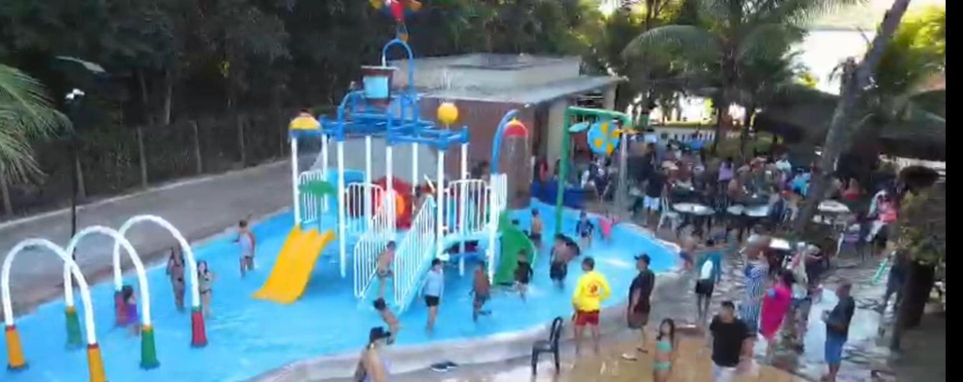 APÊ LINDO ALDEIA DO LAGO COM COZINHA MOBÍLIA NOVA JUNTO AO LAGO CORUMBÁ e KAWANA PARK Caldas Novas Exterior foto